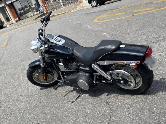 HARLEY-DAVIDSON DYNA FAT BOB 